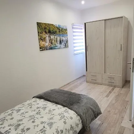 Oz Lux דירה